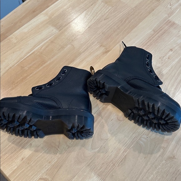 Dr Martens Sinclair Zip Up Platform - Picture 7 of 9